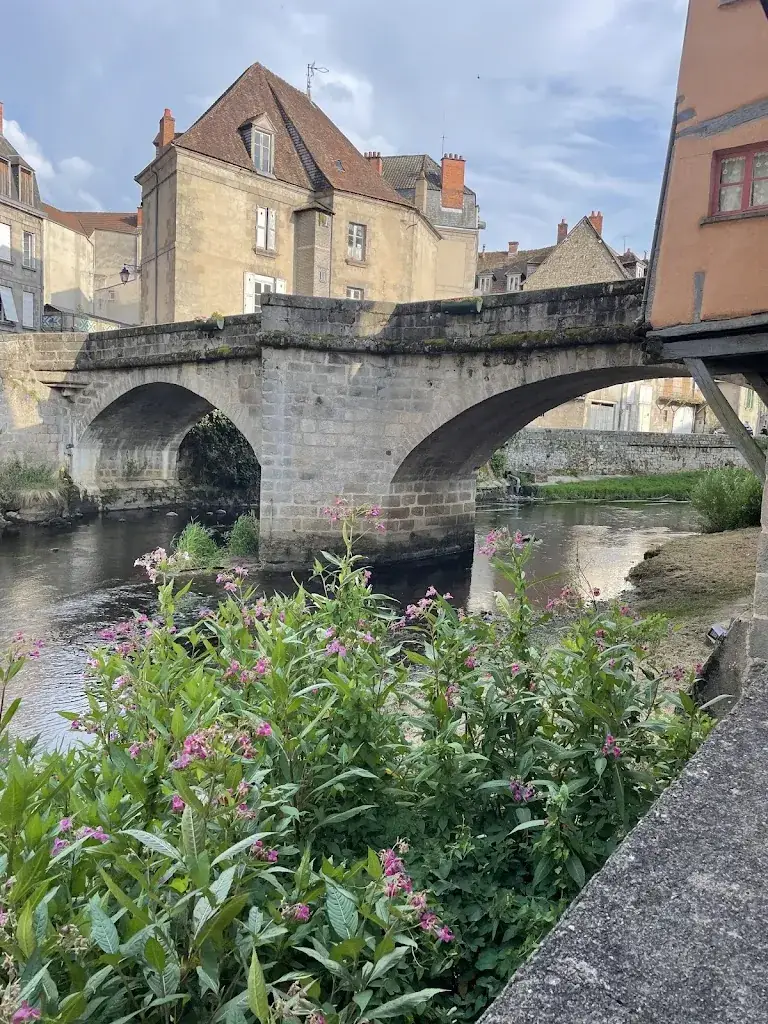 Samantha Courtney_À Côté Le Brunch_Aubusson_recensione