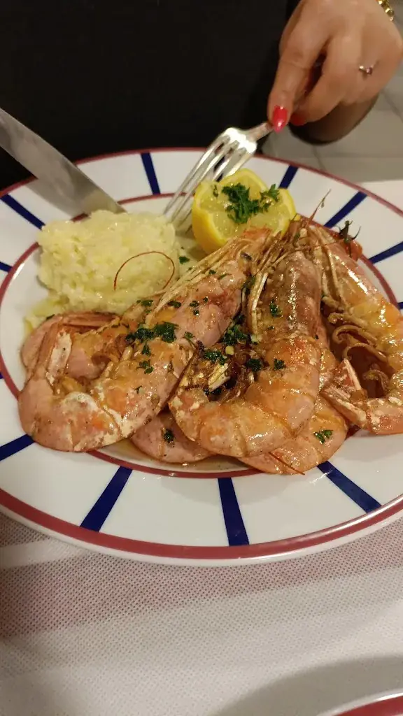 Elena Tozlovanu_Restaurant Larralde_Ascain_review