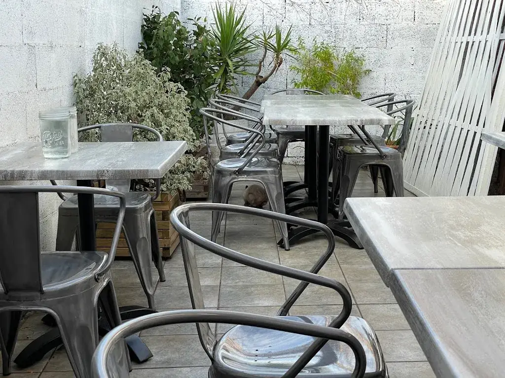 M. Awa_Bar Restaurant Etorri_Ascain_review