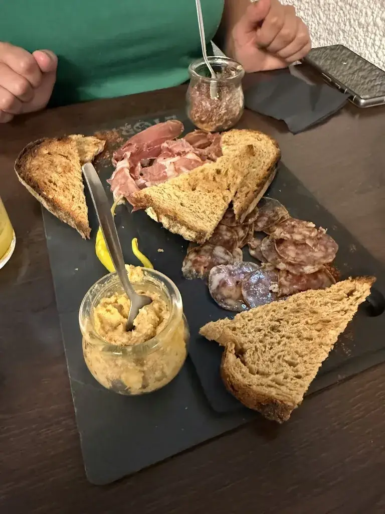 stevi 33_Bar Restaurant Etorri_Ascain_review