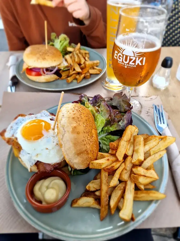 Xoko Ona_Ascain_slider_image_3