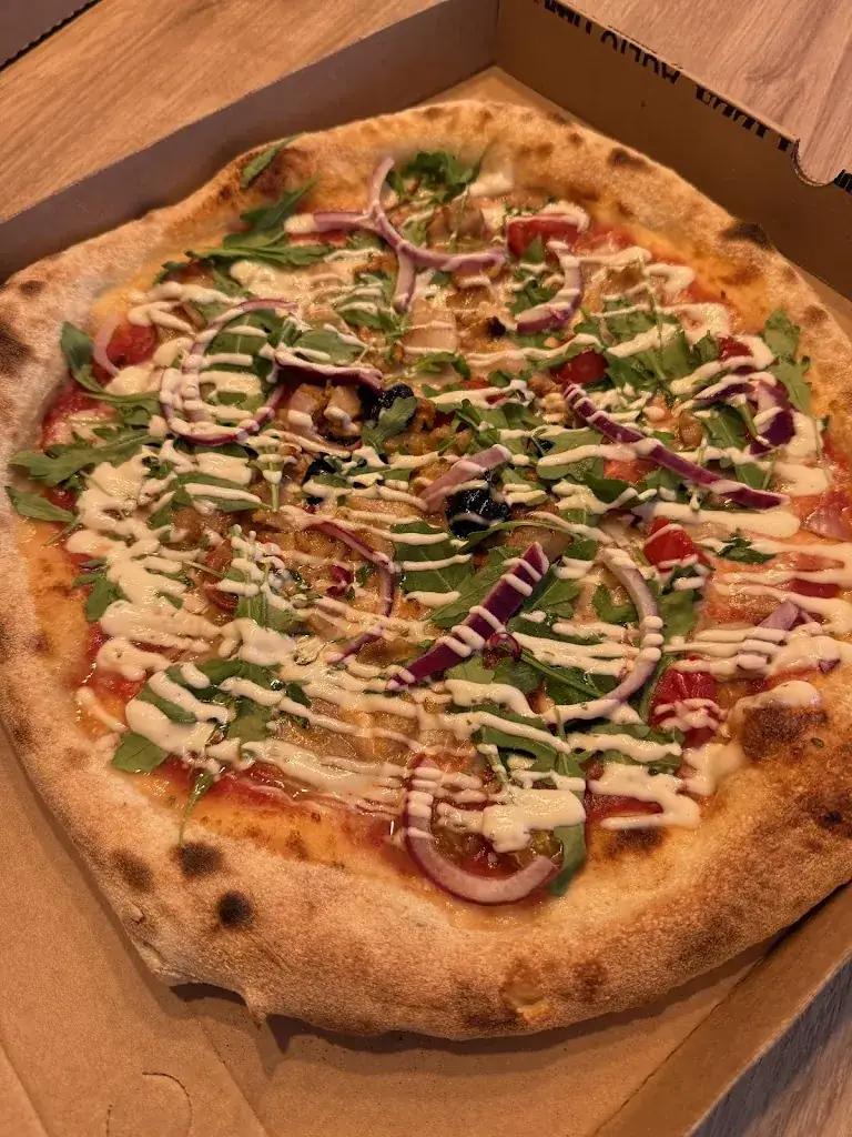 Emmanuelle Web_La Pizz'a Yan_Bégude-de-Mazenc_review