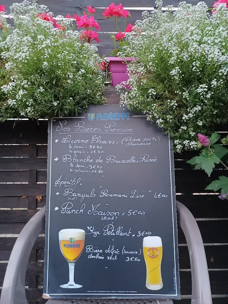 Menü_Auberge Du Boulodrome_Chambre_Bild_2