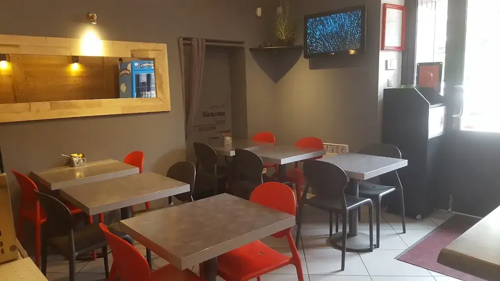 L Alternative Restaurant in Chambre