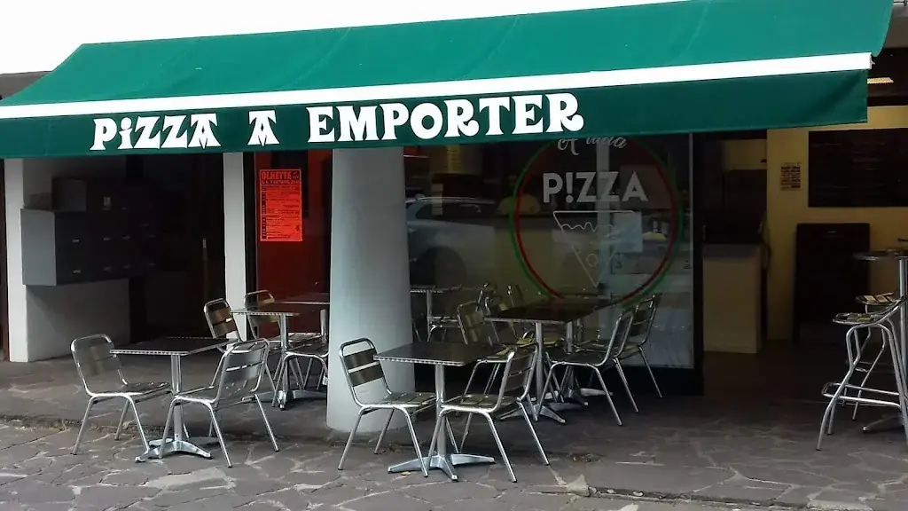 A tutta Pizza restaurant in Ascain