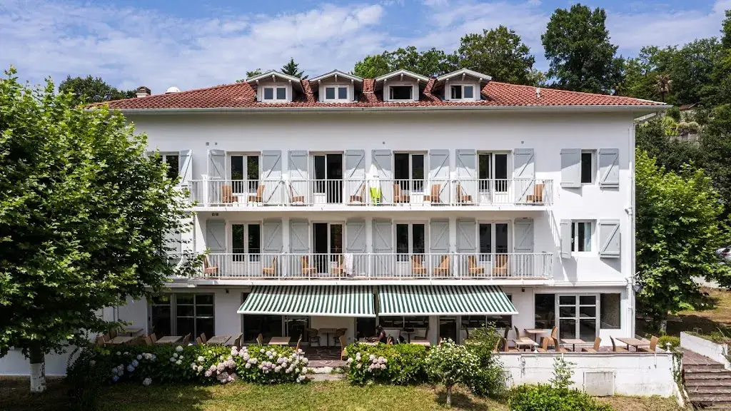 Hôtel du Pont restaurant in Ascain