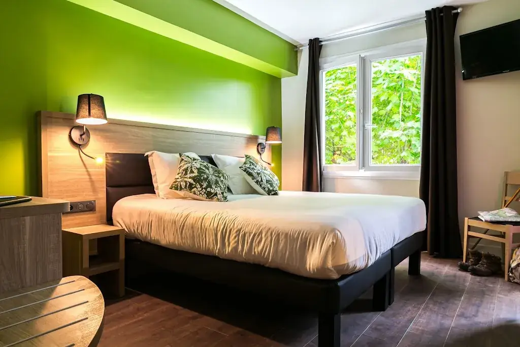 Hôtel du Pont_Ascain_slider_image_2