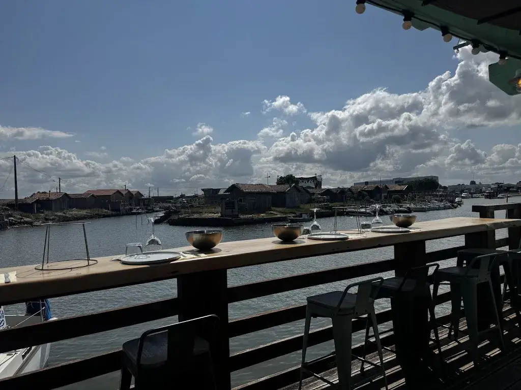 Nom De Guerre_La terrasse de Larros_Gujan-Mestras_review