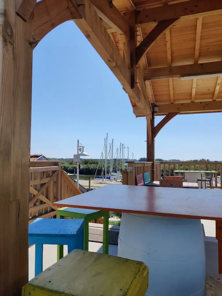 Samuel Denness_Bernard Bergez cabane 8 port d Audenge_Audenge_recensione