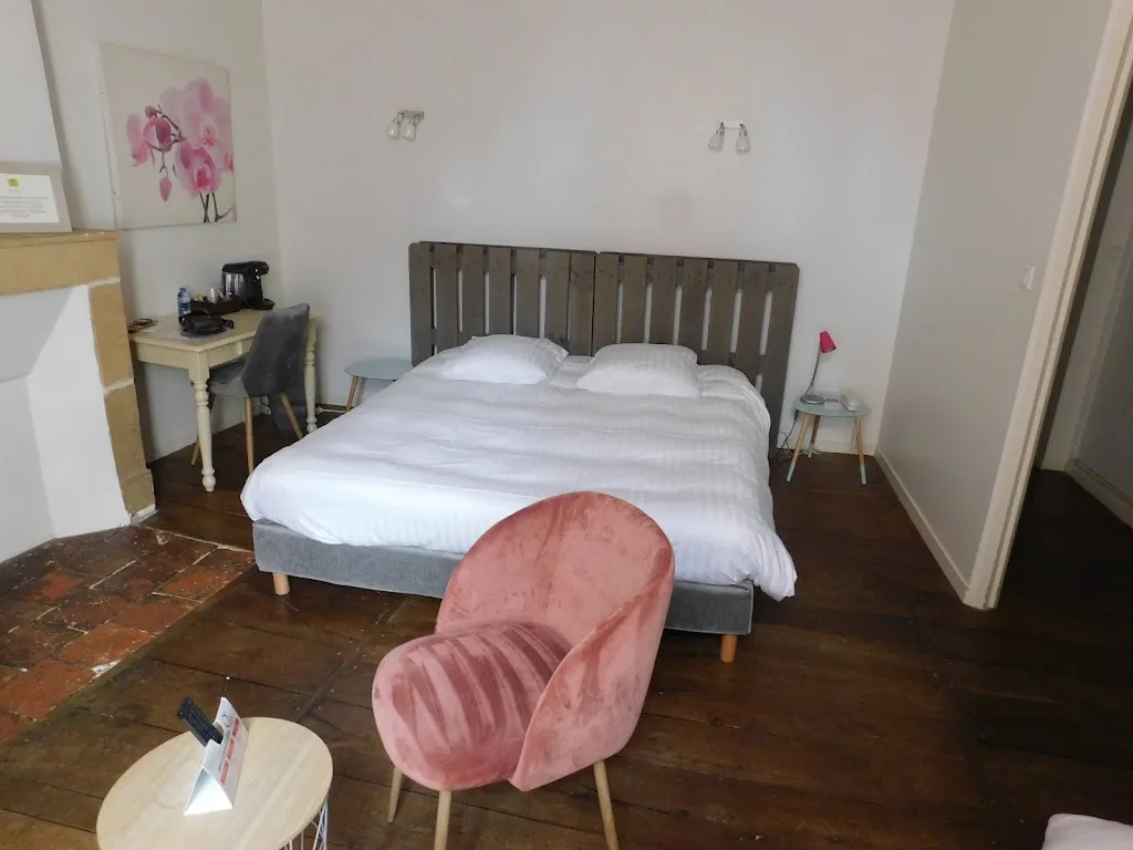 john hodge_Logis Hôtel Restaurant la Chatellenie_Availles-Limouzine_review