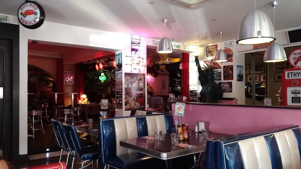 Rafael Acacio_American diner_Sillingy_Bewertung