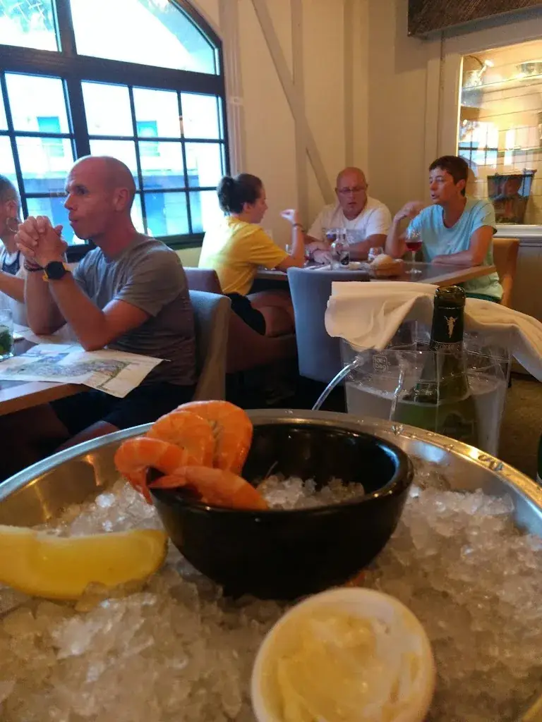 Richard Hill_La Taverne - Table de caractère - Chasseneuil-du-Poitou_Chasseneuil-du-Poitou_review