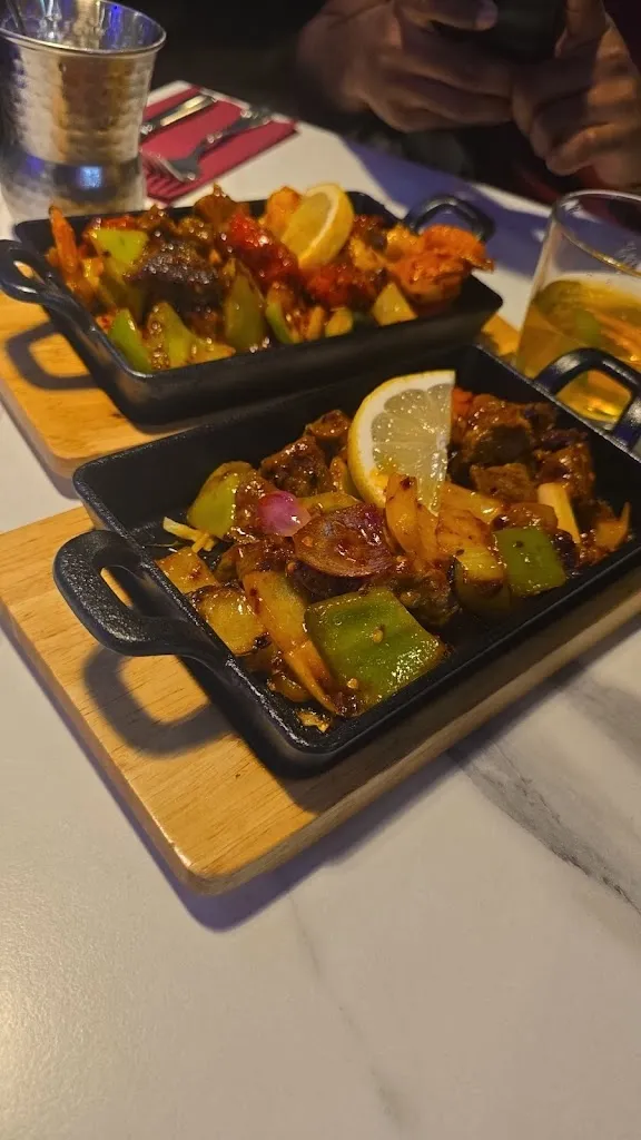 Tharsshan PATHMANATHAN_Honey Moon_Aulnay-sous-Bois_review