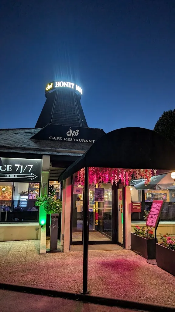Honey Moon restaurant in Aulnay-sous-Bois