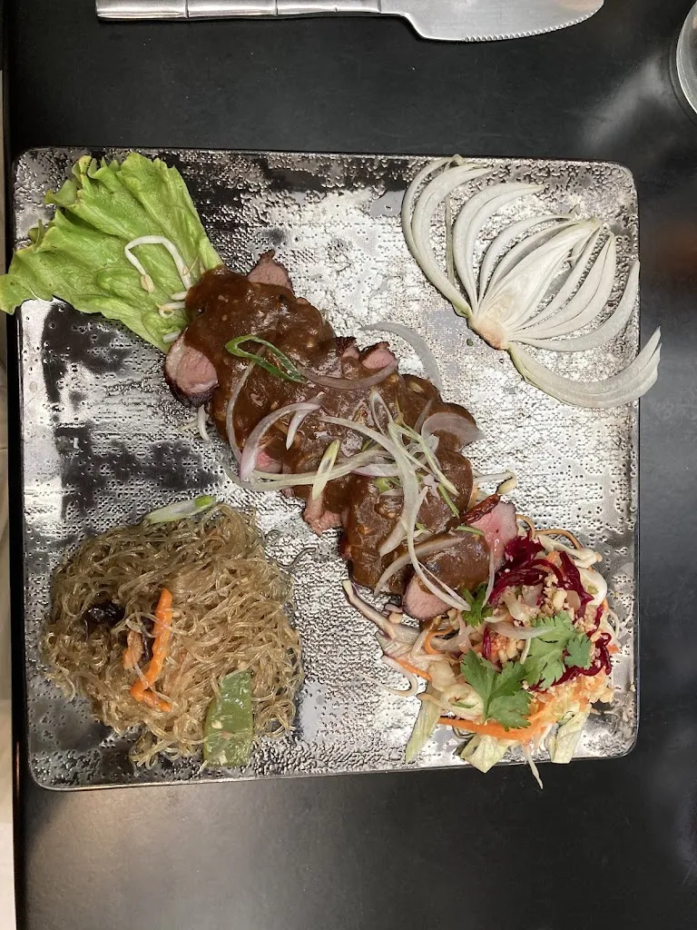 Camille Panier_Miss Hanoi_Aytré_review