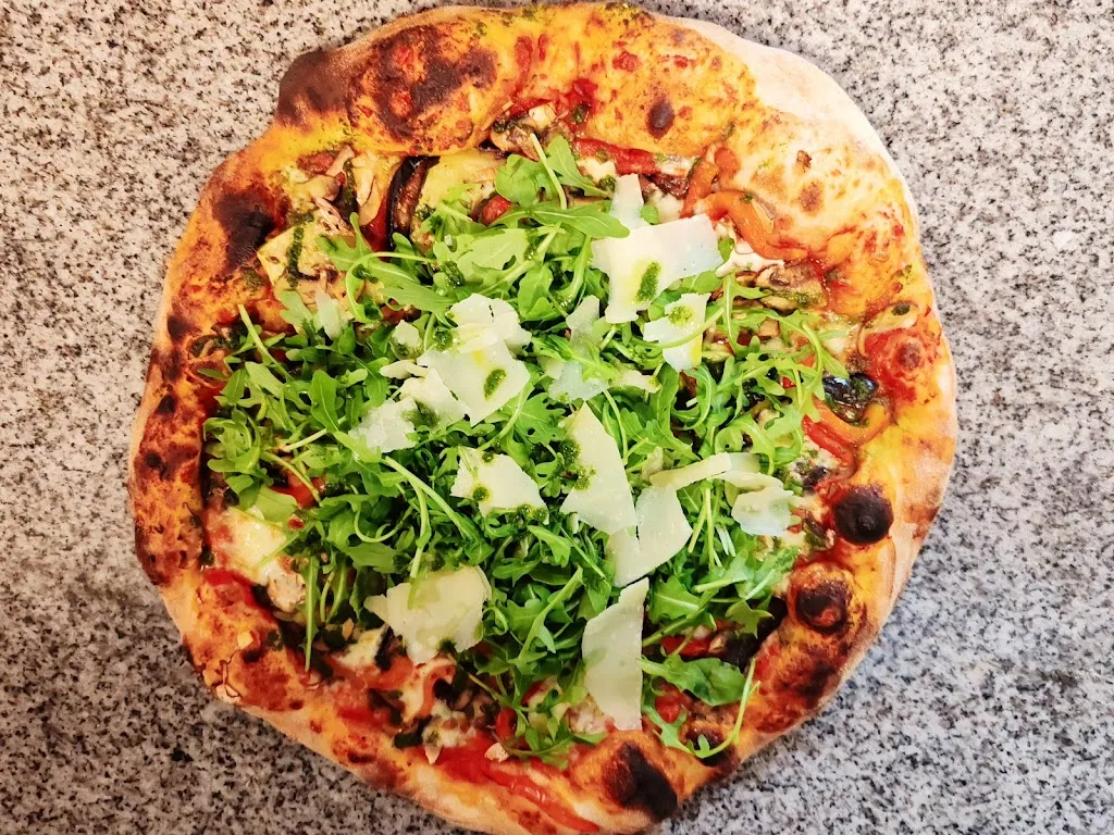 PIZZA LA REINE_Aytré_slider_image_2