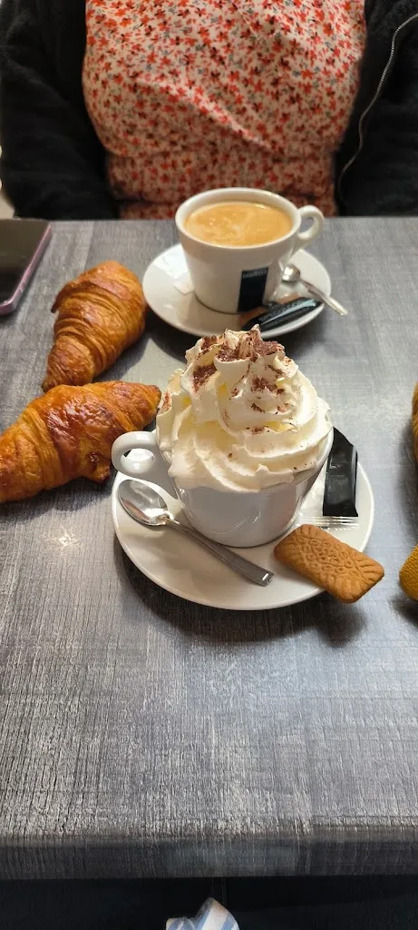 Le Cap Bar_Azay-le-Brûlé_slider_image_3