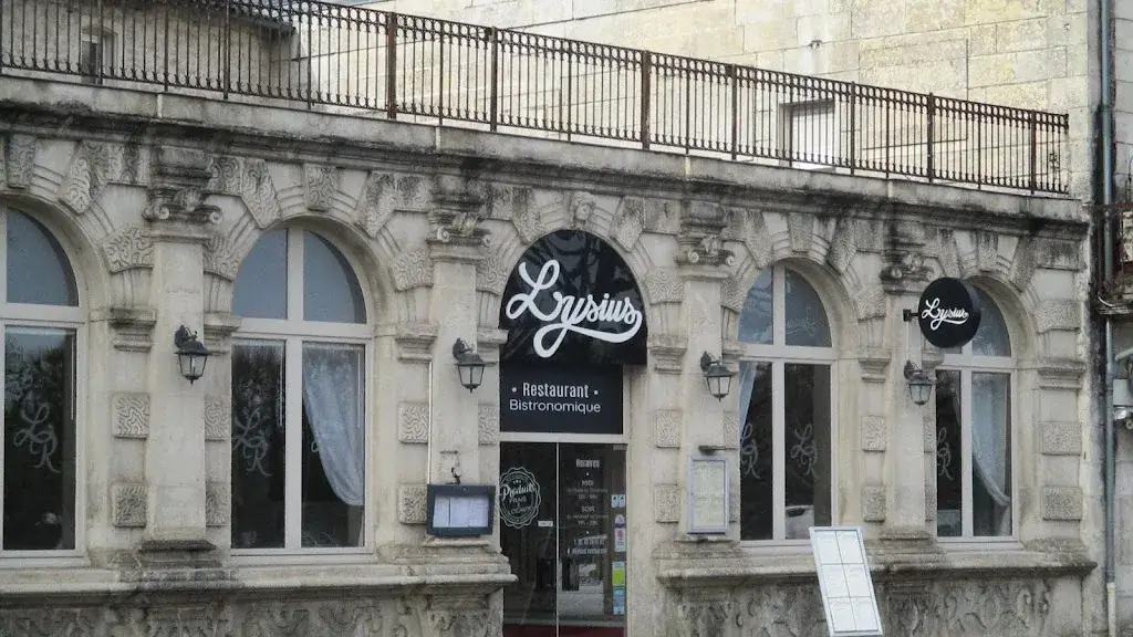 Auberge du Cheval Blanc restaurant in Saint-Maixent-l'École