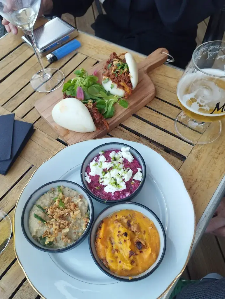 Agnès ESTEVE BOURGUET_Auberge Du Sequoia_Augé_review