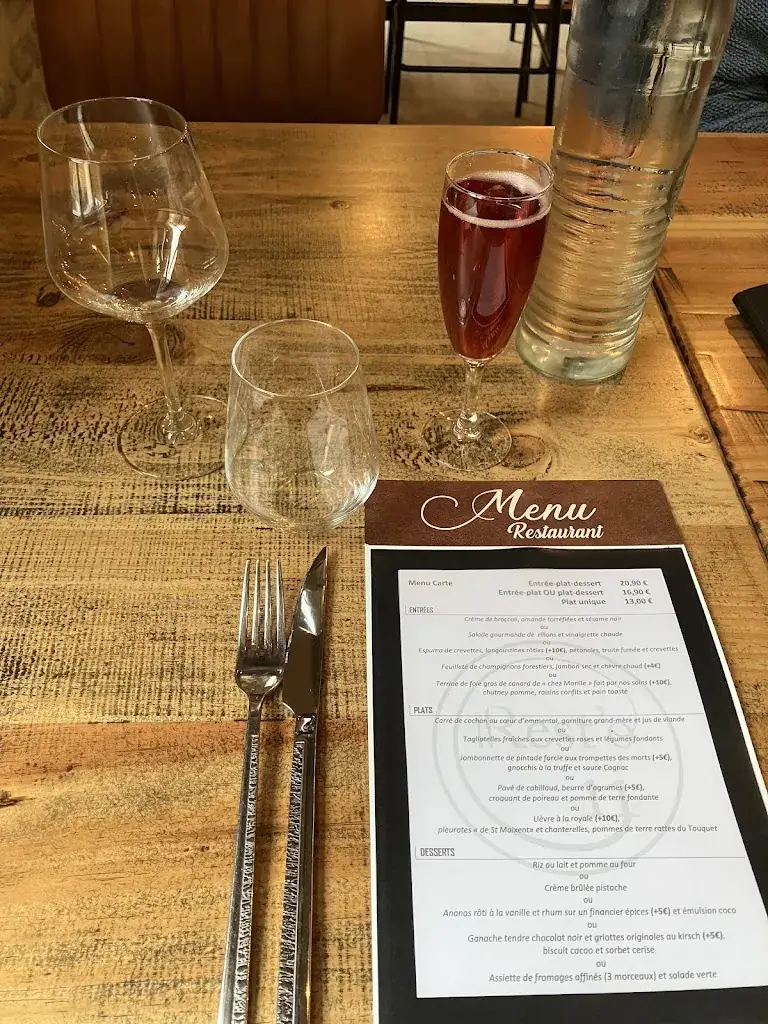 Rachel Lines_Rest'O 11_Saint-Maixent-l'École_review