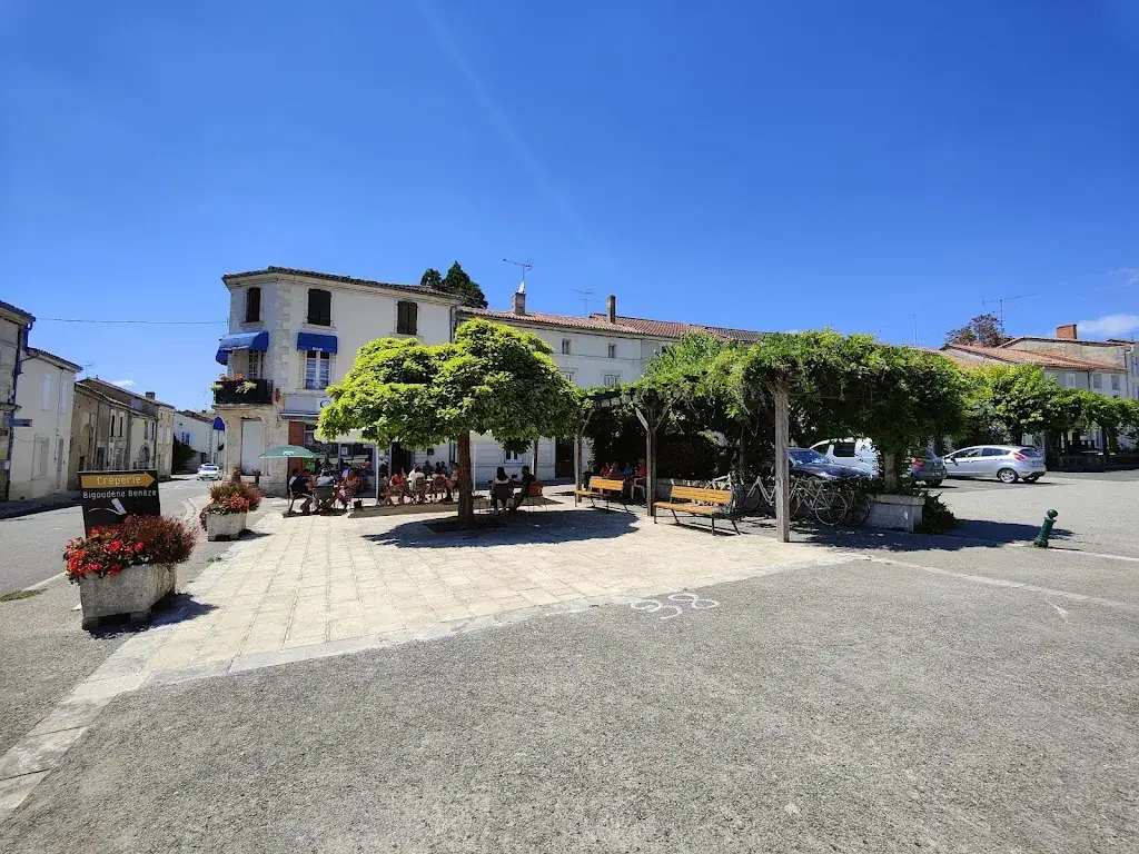 Café de Paris_Baignes-Sainte-Radegonde_slider_image_2