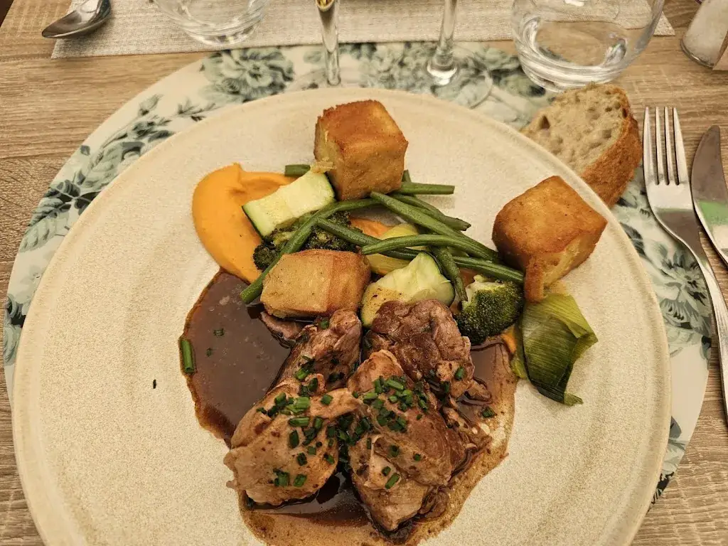 Nabila Bernard_Le Petit Caboulot à L'Isle Saint-Georges en Gironde prés de Bordeaux (33)_Isle-Saint-Georges_Bewertung