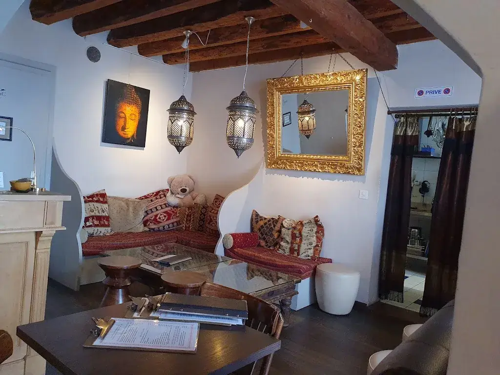 Irina Stoller_Balzac Café_Morges_review