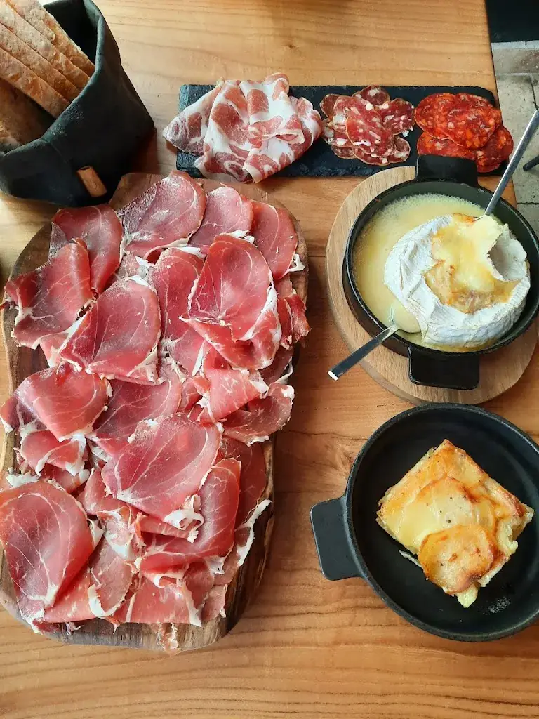 Iryna Ecker-Tafintseva_Comptoir du Château - Nérac_Nérac_review