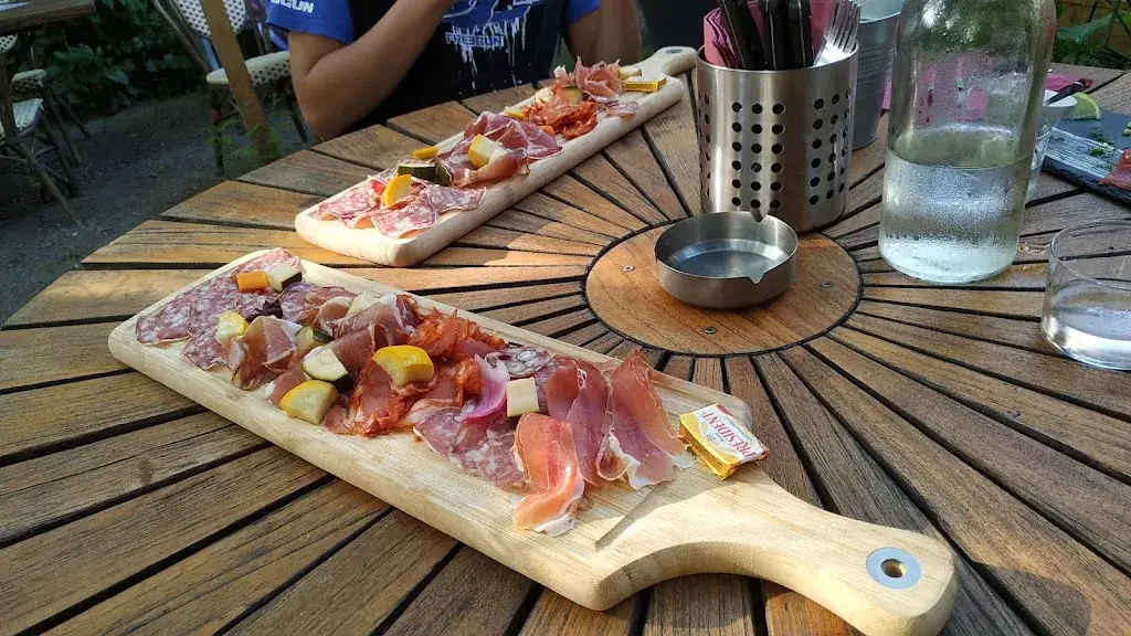 Le Cosmopolitain_Cadillac-sur-Garonne_slider_image_2