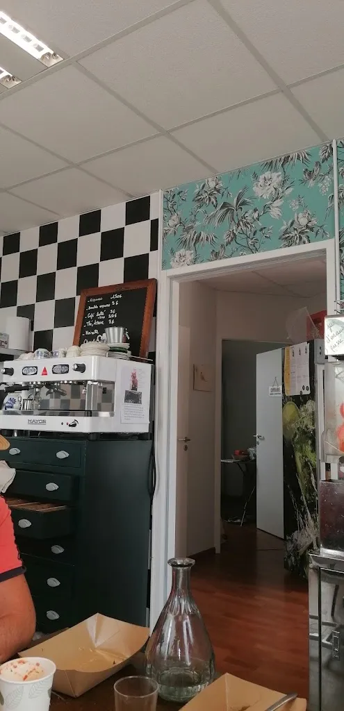 Axele PEYRET_Fenêtre sur Quai_Cérons_review