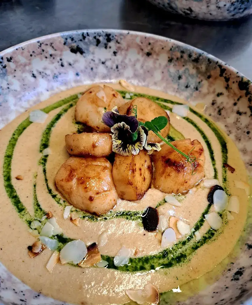 Boumaï Restaurant_Auberoche_slider_image_2