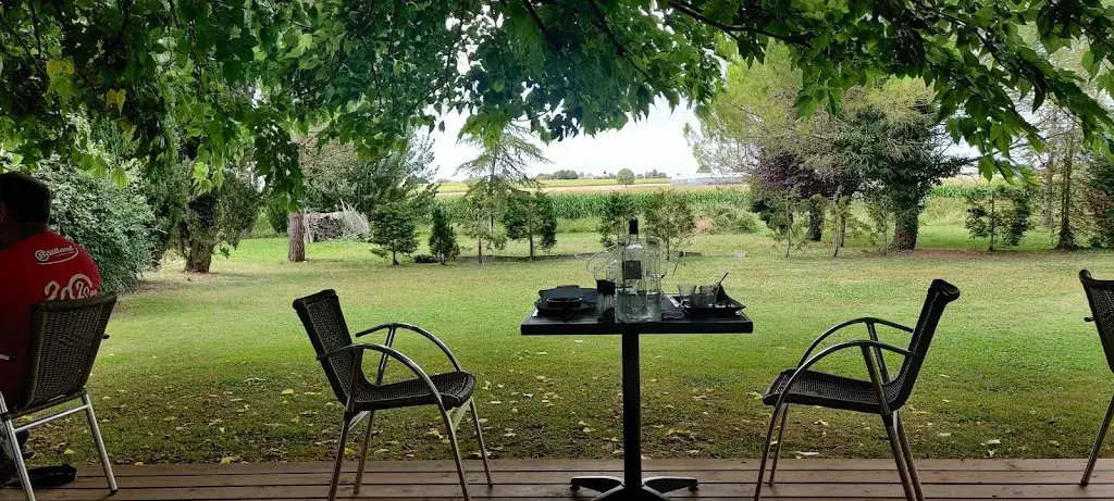 Lara Damien_Le bon repas_Barbezieux-Saint-Hilaire_review