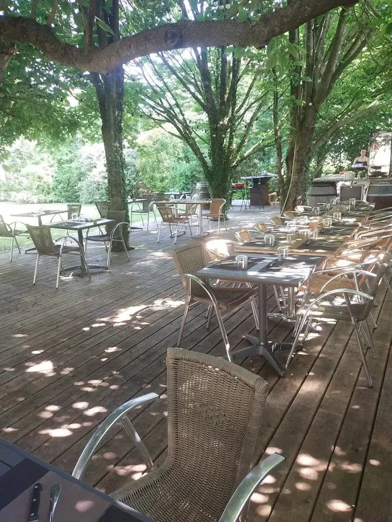 Le bon repas restaurant in Barbezieux-Saint-Hilaire