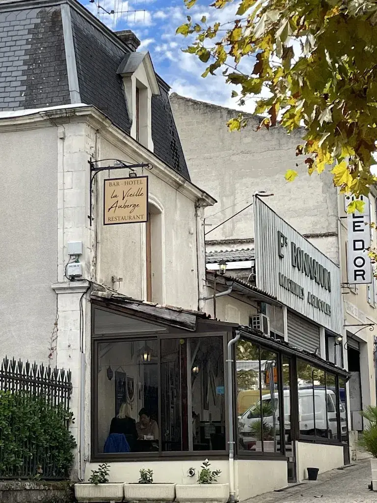 Urban Grrl_HOTEL RESTAURANT LA VIEILLE AUBERGE_Barbezieux-Saint-Hilaire_review