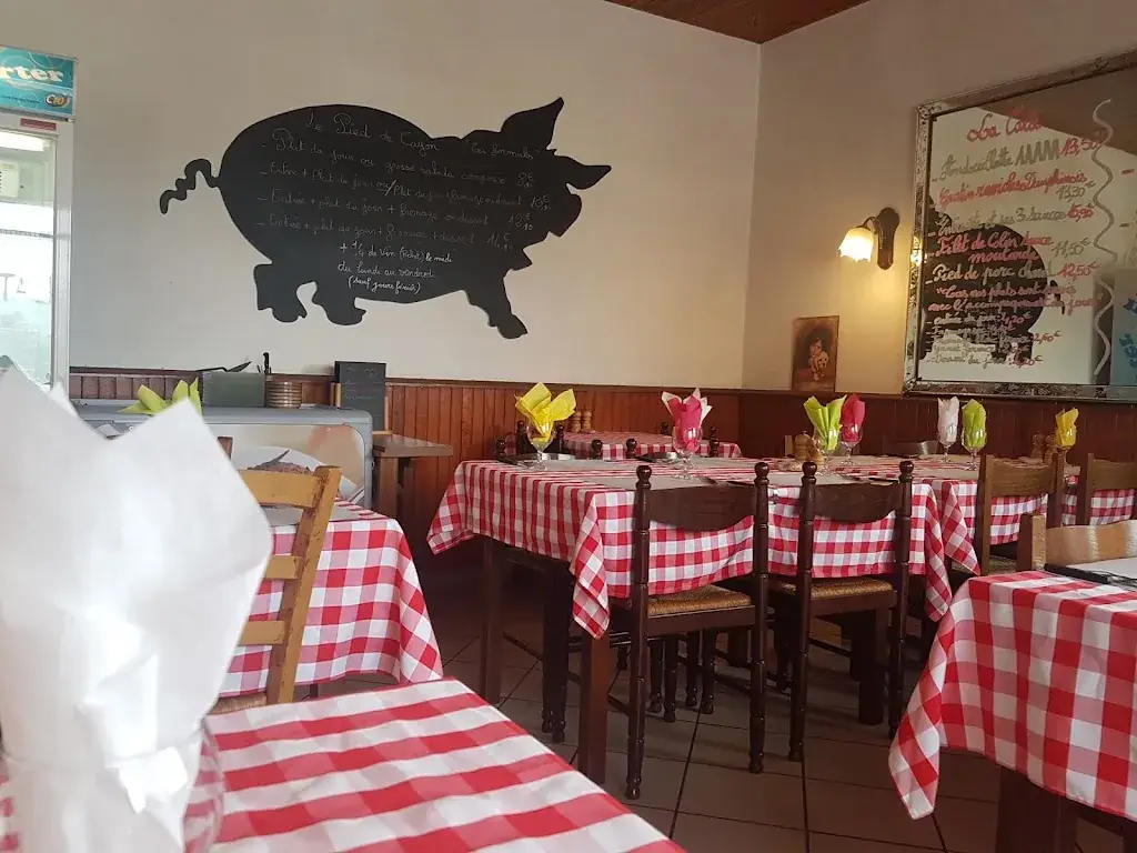 Le Pied de Cayon restaurant in Saint-Béron
