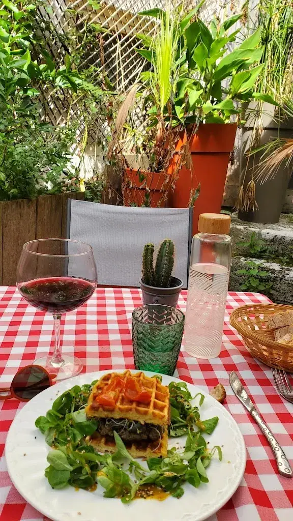 Guillaume Perignon_The Alchemist Restaurant Shop Cocktails Coworking_Barbezieux-Saint-Hilaire_review