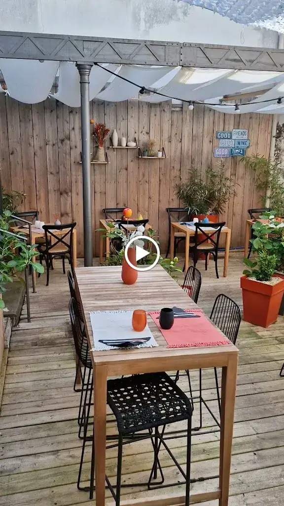 The Alchemist Restaurant Shop Cocktails Coworking_Barbezieux-Saint-Hilaire_slider_image_2