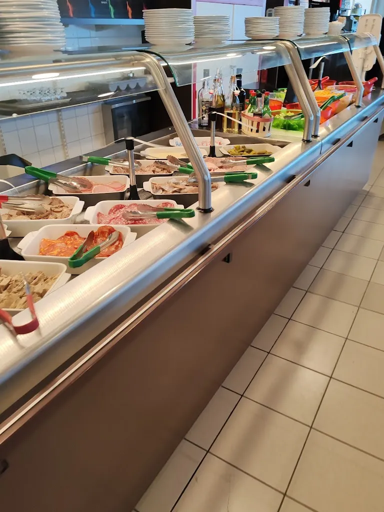 Lammert Visser_centre routier_Barbezieux-Saint-Hilaire_review