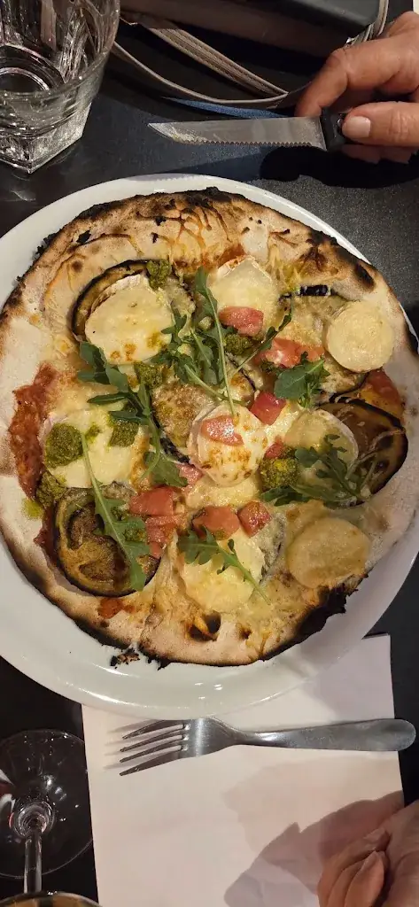 Claye VAN DEN BROECK_Restaurant Pizzeria Chez Kathy_Barbezieux-Saint-Hilaire_review