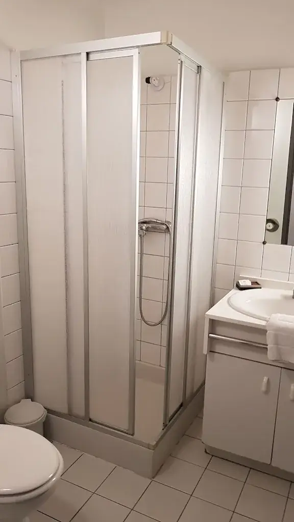 Tracey Groves_Hôtel Bon Repos_Barbezieux-Saint-Hilaire_review