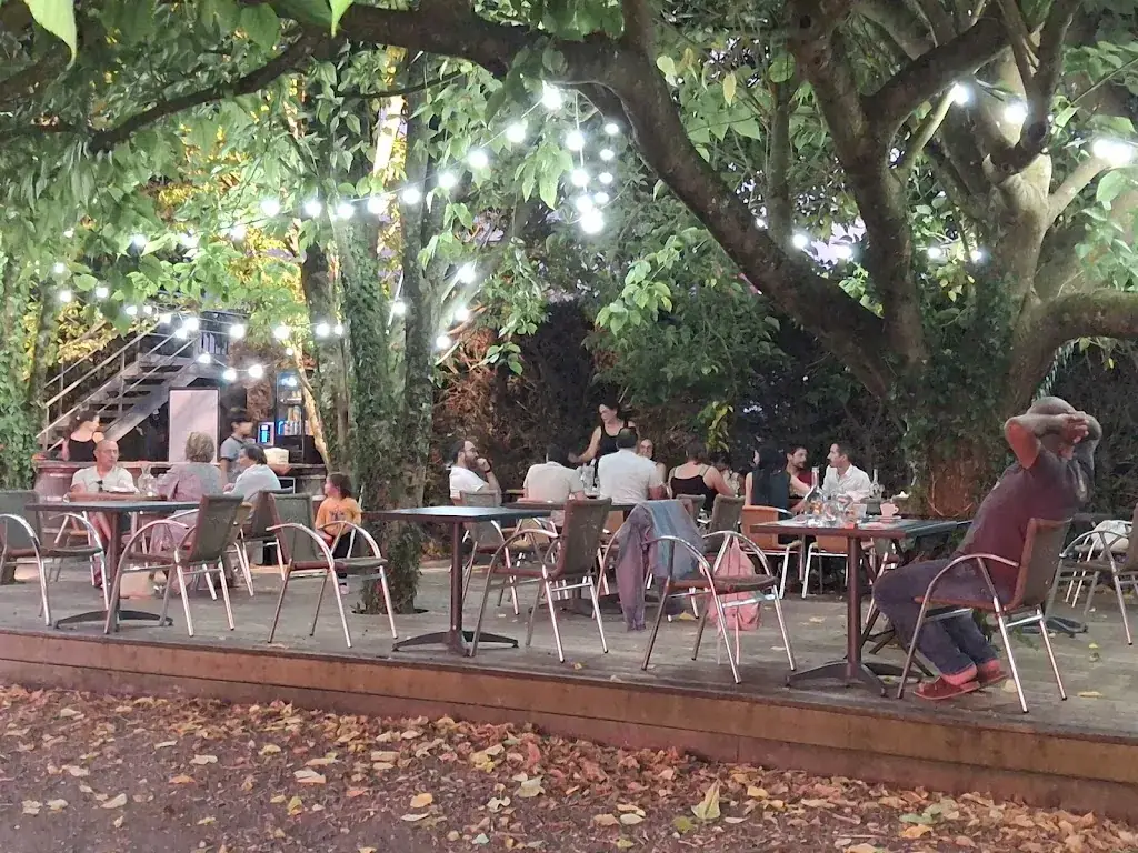 Roberto Grisendi_Hôtel Bon Repos_Barbezieux-Saint-Hilaire_review