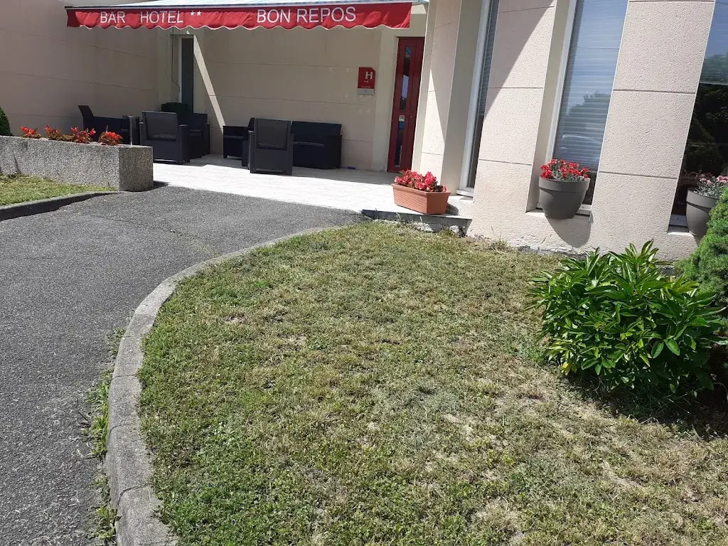 Hôtel Bon Repos restaurant in Barbezieux-Saint-Hilaire