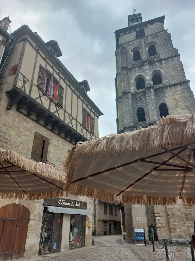 Maarten van der Wees_Lucille Flaconneuse_Beaulieu-sur-Dordogne_review