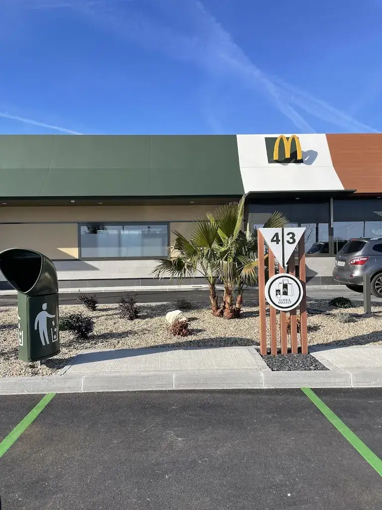 McDonald's_Bazas_slider_image_1