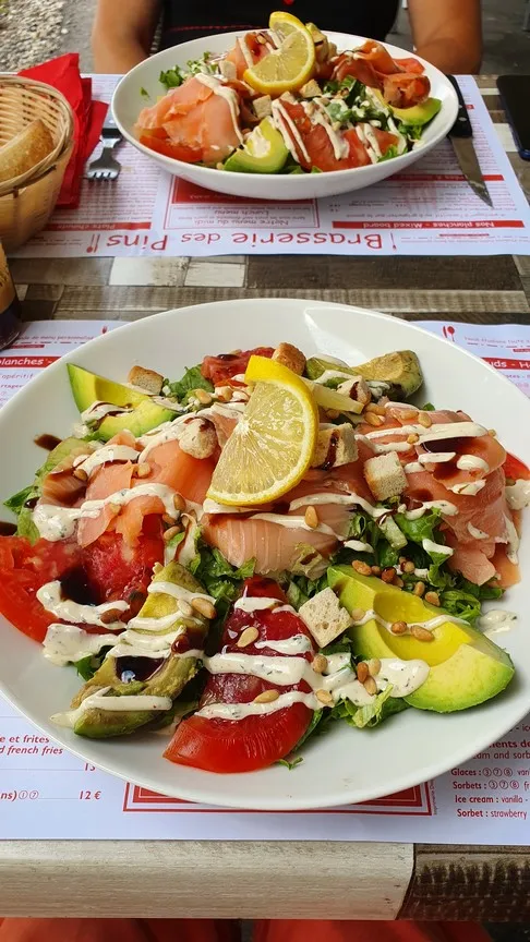 Barry Hughes_Brasserie des Pins_Samazan_review