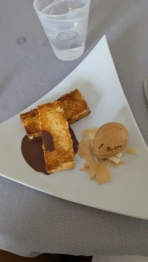 Sixteen F_Restaurant Boat Aux Saveurs_Marmande_review