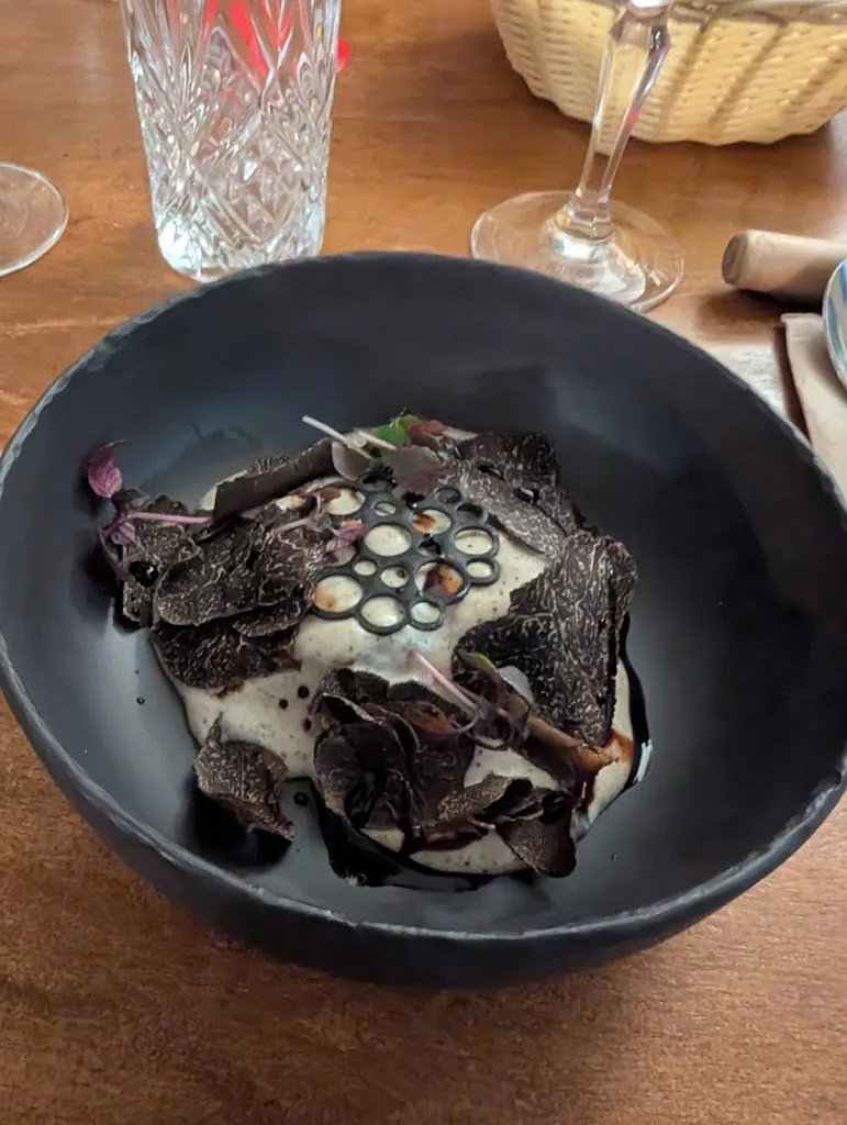 Virginie Gaillard_Restaurant AVITAR_Montrabé_review