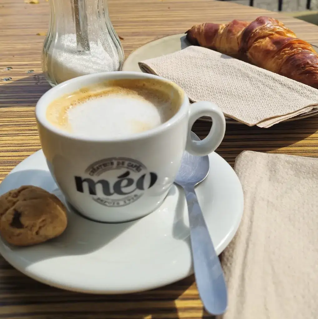 Umberto Salamone_L'Adelaïde Café_Beautiran_review