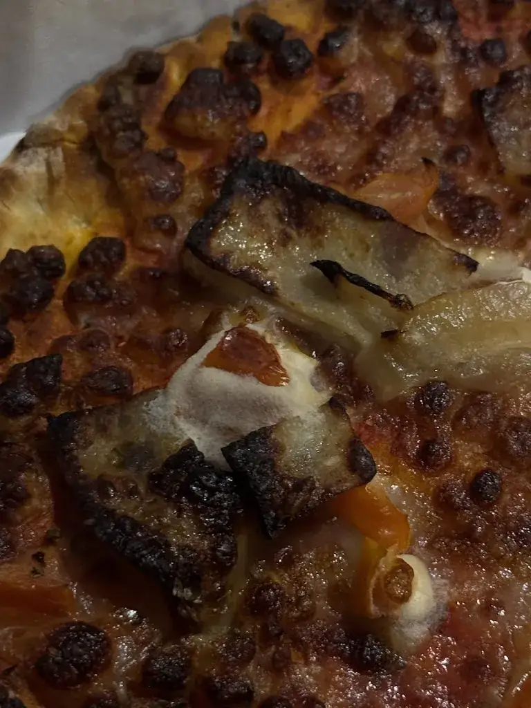 Léa Merle_Distributeur Pizza Énergie_Beauvoir-sur-Niort_review