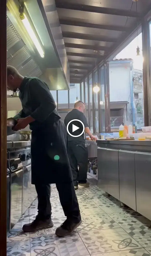 Le Clos restaurant_Garde-Adhémar_slider_image_2